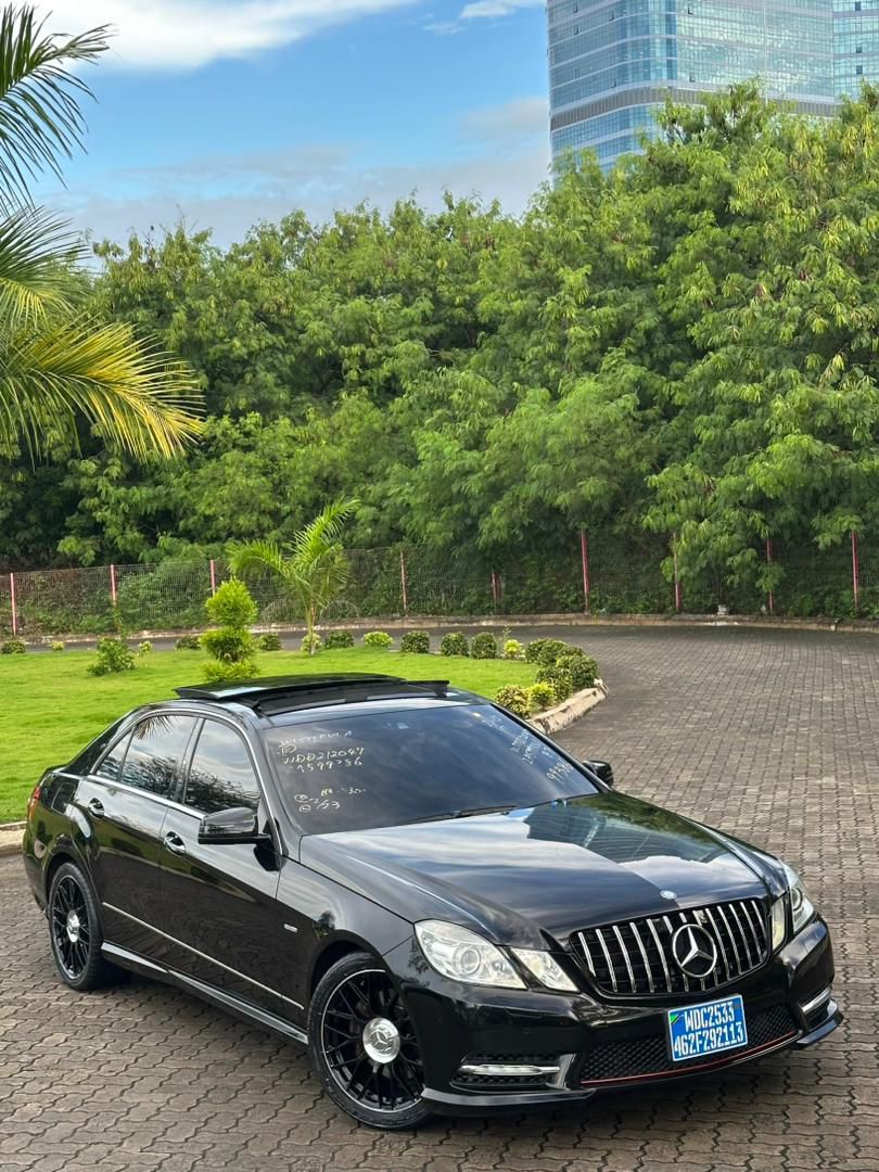 MERCEDES BENZ E-CLASS thumbnail 7